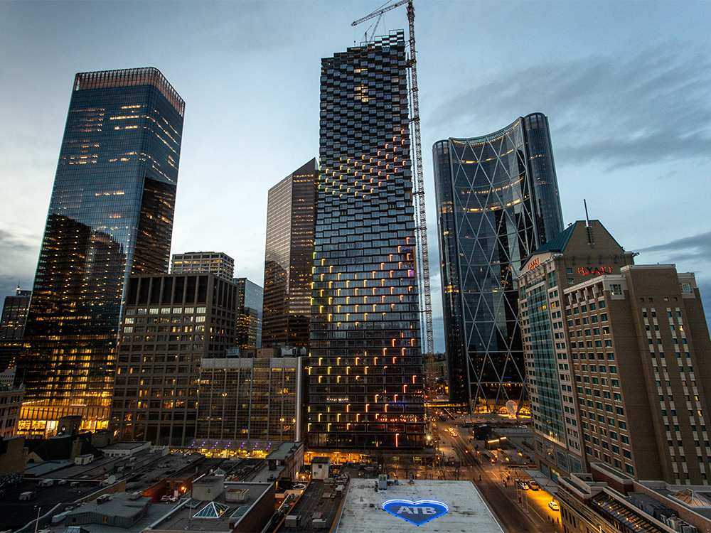 Calgary's downtown sparkles with new light installation at Telus Sky